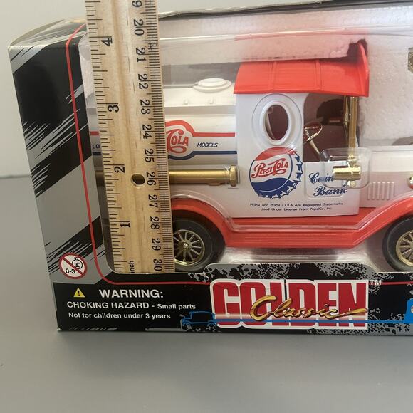 PEPSI COLA Golden Classic Gift Bank Die Cast VINTAGE Delivery Truck NOS - Picture 7 of 7